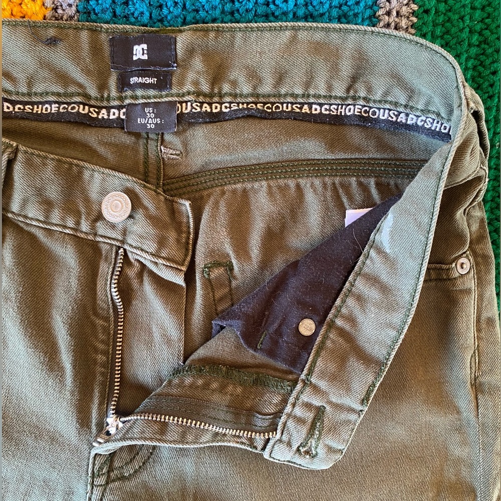 DC Shoe Co. olive green straight leg jeans